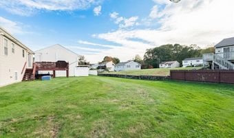 80 TOMAHAWK Trl, Cranston, RI 02921