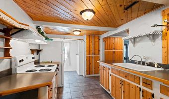 1320 STATE St, Algoma, WI 54201
