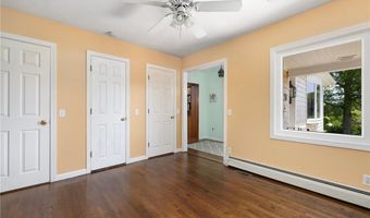 39 Highland Ave, Narragansett, RI 02882
