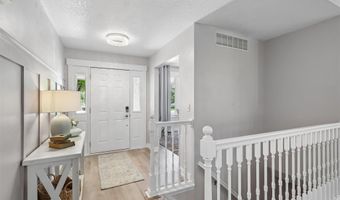 405 Plumwood Ct SW, Altoona, IA 50009