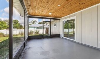 493 Quarry Ln, Sebastian, FL 32958