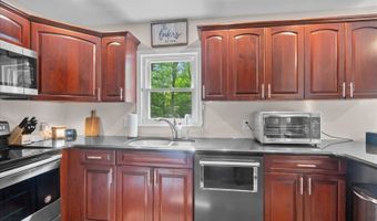 427 Shepperd Ln, Alloway, NJ 07422