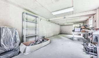 4445 Moon Sta, Acworth, GA 30101