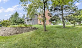 1780 Williamsburg Dr, Adrian, MI 49221