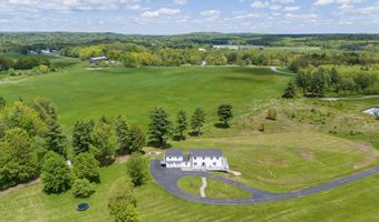 37 Trolly Farm Way, Falmouth, ME 04105