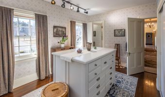 18 Bayside Dr, Belfast, ME 04915