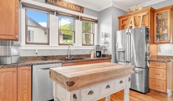 1805 ST Clair River Dr, Algonac, MI 48001
