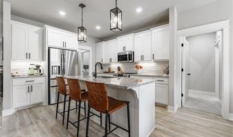 16 Hawthorn Ln, Bella Vista, AR 72715