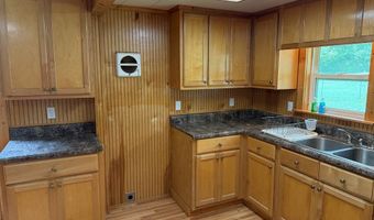 110 Fisher St, Andrews, NC 28901