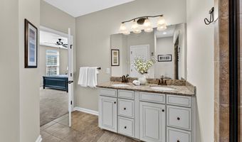 42227 PIEBALD Sq, Aldie, VA 20105
