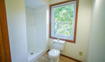 5306 Arapahoe Ln, Madison, WI 53704