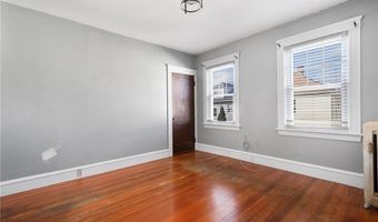 130 Wollaston St, Cranston, RI 02910