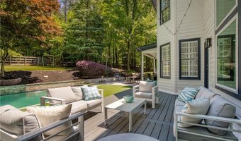 265 Oakhurst Leaf Dr, Alpharetta, GA 30004