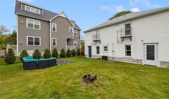 66 Knowlesway Unit Upper Unit Upper Unit, Narragansett, RI 02882