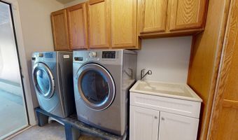 1376 Addington Ln, Ann Arbor, MI 48108