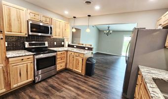 861 Oak Crst, Baxter Springs, KS 66713