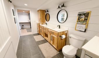 508 3rd Ave, Alton, IA 51003