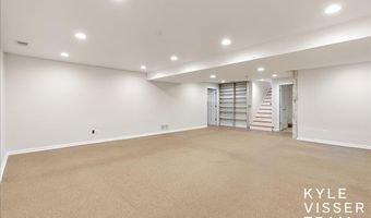 1585 River Oaks Dr SE, Ada, MI 49301