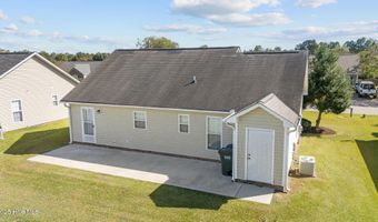 3786 Dover Dr, Ayden, NC 28513