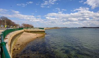866 E 6th St 1, Boston, MA 02127