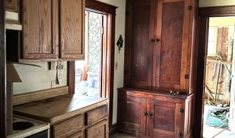 28 Northampton Rd, Amsterdam, NY 12010