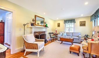 119 Alfred Drowne Rd, Barrington, RI 02806