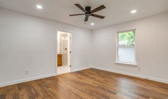 220 Rolling Hills Dr, Aledo, TX 76008
