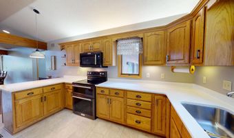2017 Highland Ave, Albert Lea, MN 56007