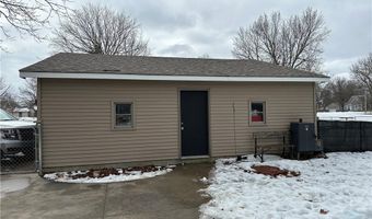 404 W Filmore St, Winterset, IA 50273