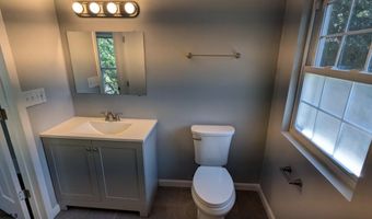 615 N Shore Rd, Absecon, NJ 08201