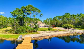 176 Jule St, Apalachicola, FL 32320