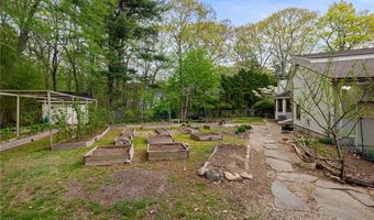 38 River Run, East Greenwich, RI 02818