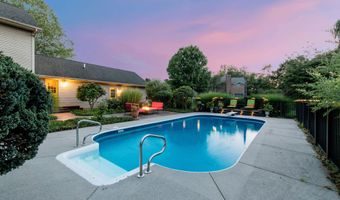 2197 Knollpoint Dr NE, Ada, MI 49301