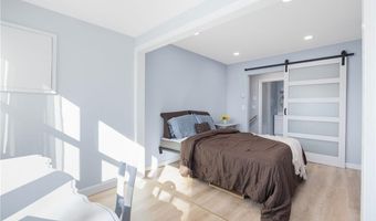 152 Tuckerman Ave 10, Middletown, RI 02842