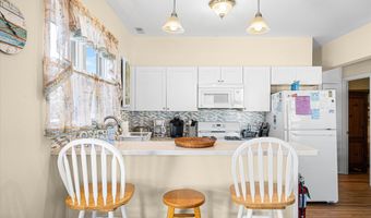 211 23rd St, Avalon, NJ 08202