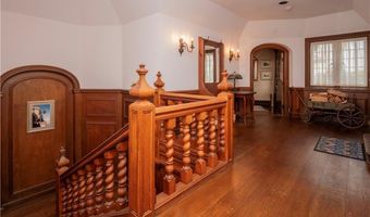 57 Ledge Rd 2, Newport, RI 02840