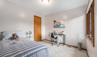 5268 E Woodmeade Ct SE, Ada, MI 49301