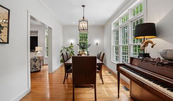 14 Aspen Ln, Bedford, NH 03110