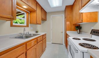 3279 ORIOLE St, Springfield, OR 97477
