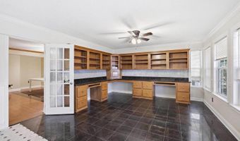 142 Kenmore Ave, Biloxi, MS 39531