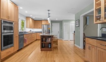 240 S Cove Rd, Burlington, VT 05401