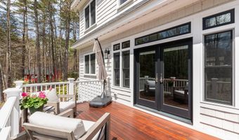 25 Clay Point Rd, Alton, NH 03809