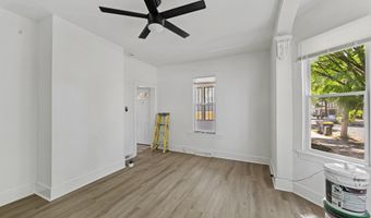31 S NEW St, Dover, DE 19904