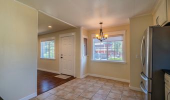 520 5TH St, Bandon, OR 97411
