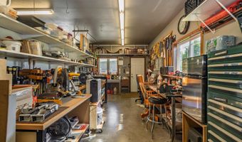 2111 Robins Nest SE, Alexandria, MN 56308