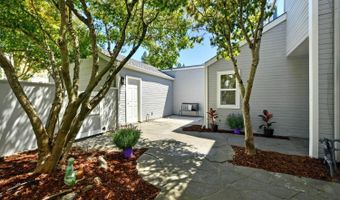 2318 Lakeview Dr, Santa Rosa, CA 95405