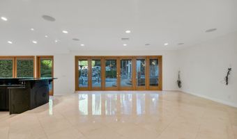 4446 Hayvenhurst Ave, Encino, CA 91436