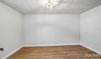 28 Ridgefield Pl, Asheville, NC 28803