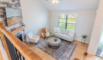 16721 Pinehurst Dr, Basehor, KS 66007