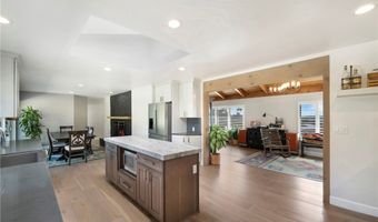 1864 Laurel Rd, Oceanside, CA 92054